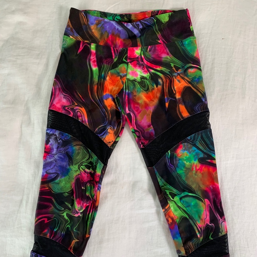 🎉FUN🎉 Workout Leggings - Picture 4 of 10